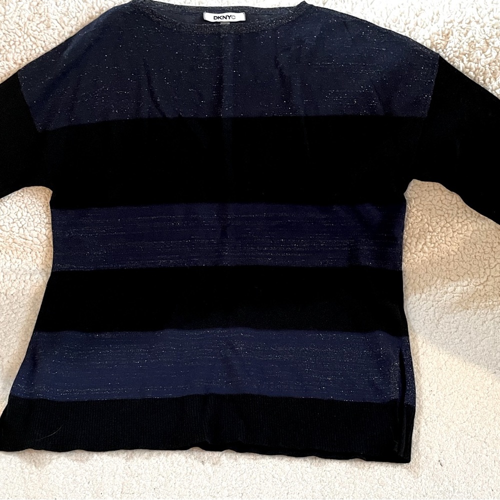 DKNY 2-Tone Top